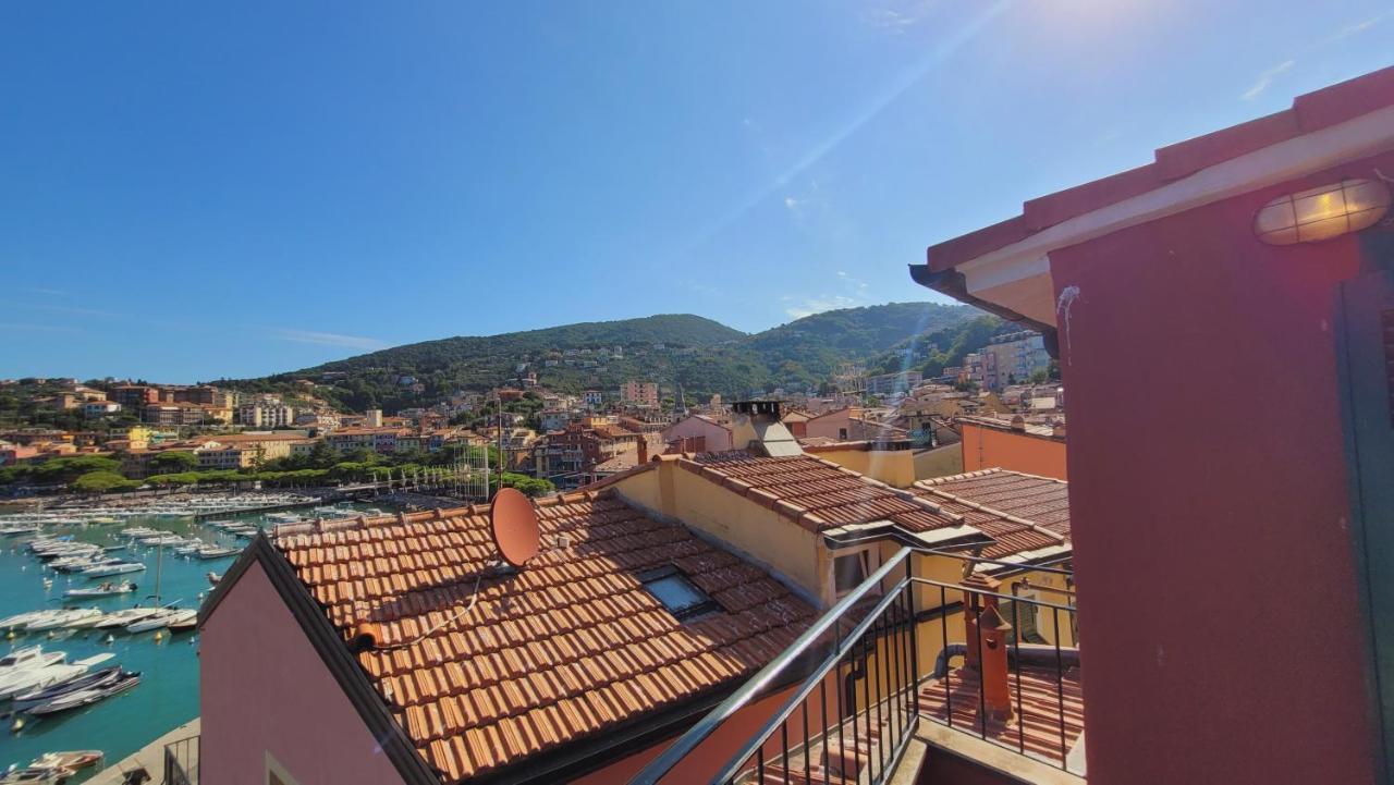 L'Arpara Casa Al Molo Dal Mare Al Castello Леричи Екстериор снимка
